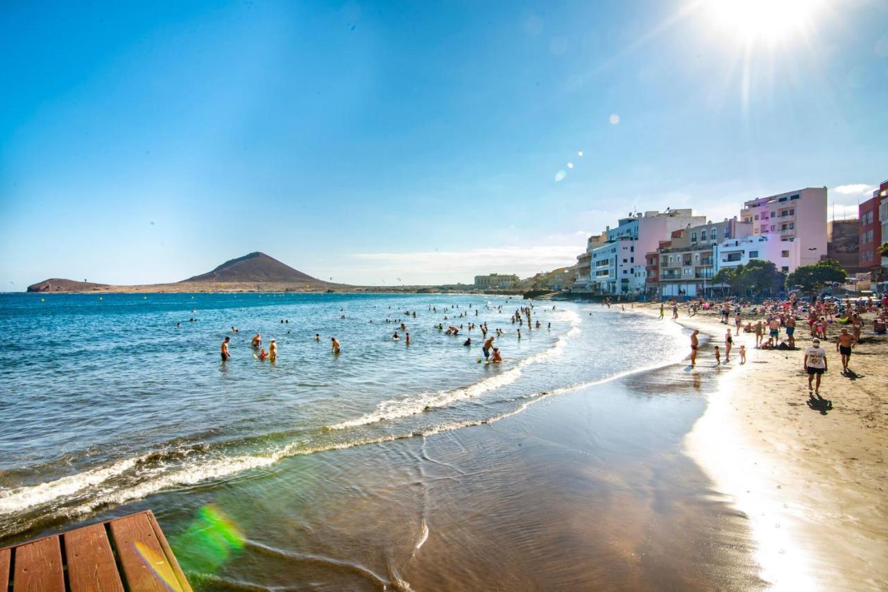 Alquilaencanarias El Medano Junto A La Playa Esterno foto